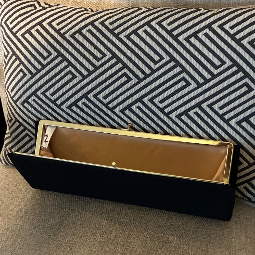 🖤 Vintage La Regale Black Velvet Evening Clutch Purse